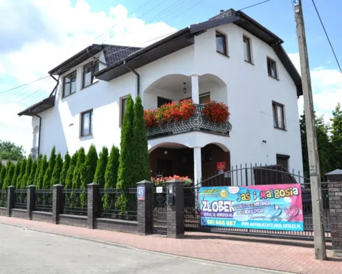 budynek-zlobka-jas-i-malgosia